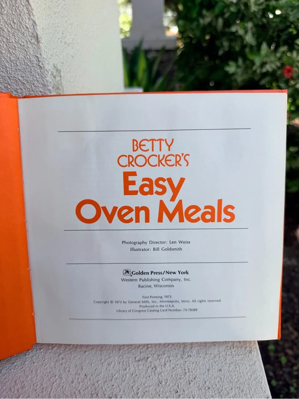 Vintage 1973 Betty Crocker Easy Oven Meals Cookbook 1st Printing Hardcover